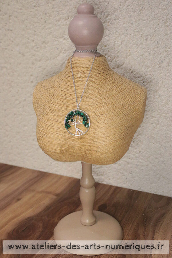 Pendentif Arbre de Vie en Malachite – Cercle en Fil Argenté (Réf : 2501018-A)